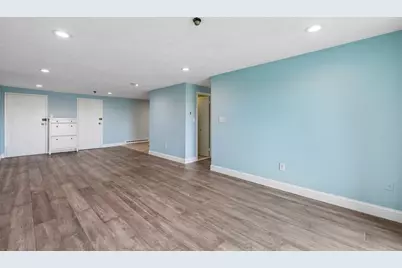 33 Lodgen Ct #2D, Malden, MA 02148 - Photo 8