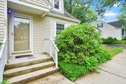 328 Hartwick, Springfield, MA 01108 - Photo 4