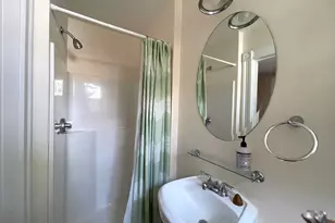 3 Wyatt Cir, Somerville, MA 02143 - Photo 4