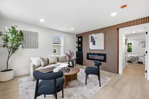 25 Bow St, Salem, MA 01970 - Photo 14