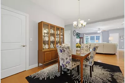 23 Williamsburg Way #23, Medway, MA 02053 - Photo 6