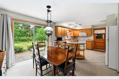 48 Hickory Dr, Northampton, MA 01062 - Photo 6
