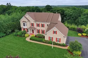 35 Howarth Dr, Upton, MA 01568 - Photo 2
