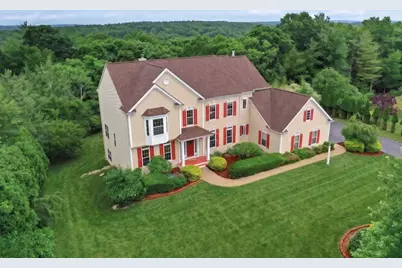 35 Howarth Dr, Upton, MA 01568 - Photo 1