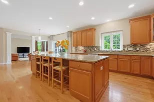 35 Howarth Dr, Upton, MA 01568 - Photo 10