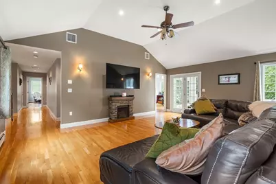 33 Russell Rd, Hanover, MA 02339 - Photo 6