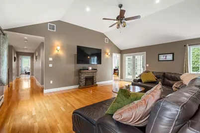 33 Russell Rd, Hanover, MA 02339 - Photo 6