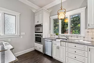 14 Wellington St, Arlington, MA 02476 - Photo 16