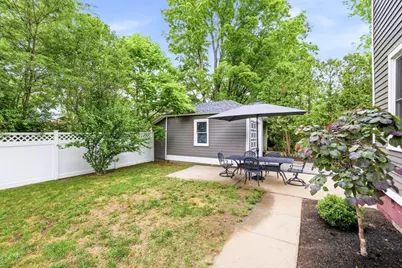 11 Plymouth Avenue, Northampton, MA 01062 - Photo 32