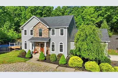 34 Bissonnette Cir, Southampton, MA 01073 - Photo 2