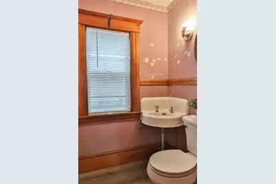 4 Trowbridge Rd, Worcester, MA 01609 - Photo 20