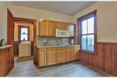 4 Trowbridge Rd, Worcester, MA 01609 - Photo 18
