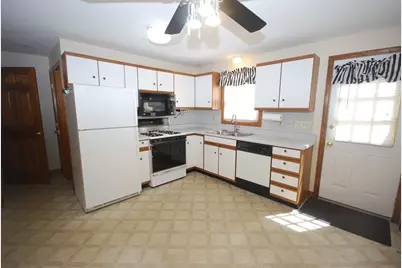 44-46 Middle St, Springfield, MA 01104 - Photo 6