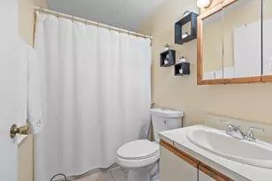 49 Meadow Pond Dr, Leominster, MA 01453 - Photo 14