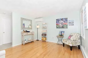 8 Upton St, Dunstable, MA 01827 - Photo 14