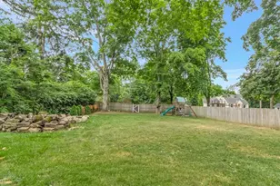 387 Willow St, Mansfield, MA 02048 - Photo 34