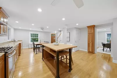 8 Brackett Ave, Stoneham, MA 02180 - Photo 14