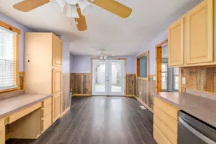73 North St, Ware, MA 01082 - Photo 6