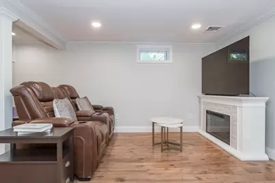 286 Linden Street #286, Wellesley, MA 02482 - Photo 14