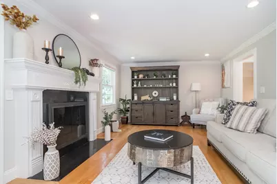 286 Linden Street #286, Wellesley, MA 02482 - Photo 2