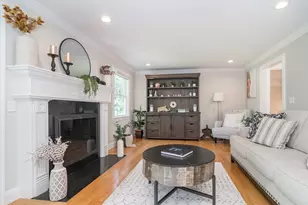 286 Linden St, Wellesley, MA 02482 - Photo 2