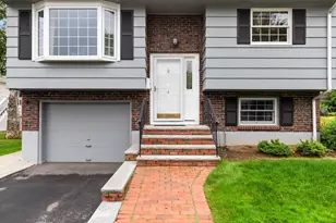 4 Rossmore Rd, Lynnfield, MA 01940 - Photo 4