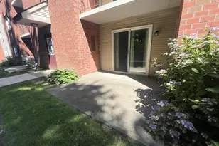 22 Maple Crest Cir, Holyoke, MA 01040 - Photo 24