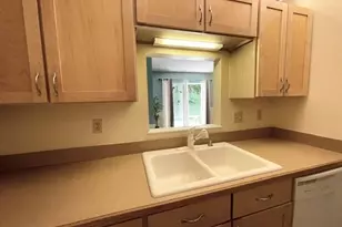 22 Maple Crest Cir, Holyoke, MA 01040 - Photo 8