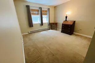 22 Maple Crest Cir, Holyoke, MA 01040 - Photo 18