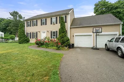 86 Oakland St, Stoughton, MA 02072 - Photo 2