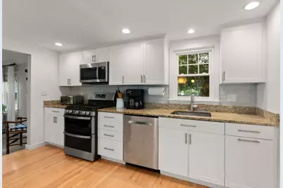 29 Laurel Road, Norwood, MA 02062 - Photo 4