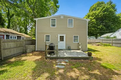 47 Little Rock Ave, Falmouth, MA 02540 - Photo 4