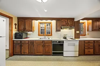 47 Little Rock Ave, Falmouth, MA 02540 - Photo 16