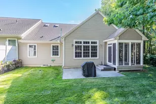 91 Shadow Brook Est, South Hadley, MA 01075 - Photo 4