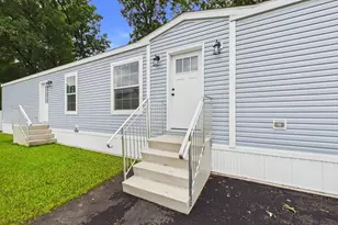 2 4th Ave, Ware, MA 01082 - Photo 1