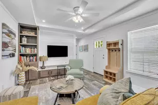2 4th Ave, Ware, MA 01082 - Photo 4
