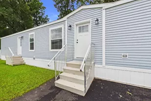 2 4th Ave, Ware, MA 01082 - Photo 2