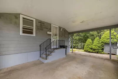 27 Hinsdale St, Swansea, MA 02777 - Photo 6