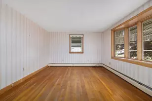 27 Hinsdale St, Swansea, MA 02777 - Photo 8