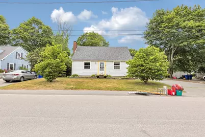 31 Delprete Ave, Rockland, MA 02370 - Photo 2