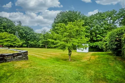 326 Dewey Street, West Springfield, MA 01089 - Photo 24