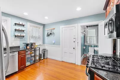 48 Eddy St #48, Newton, MA 02465 - Photo 4