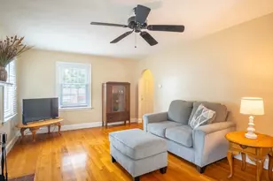 43 Ellsworth Ave, Springfield, MA 01118 - Photo 6