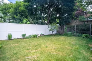 43 Ellsworth Ave, Springfield, MA 01118 - Photo 28