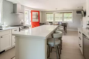 85 Farm St, Wakefield, MA 01880 - Photo 10