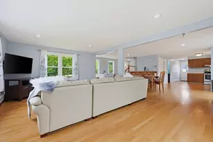 87 Messenger St, Plainville, MA 02762 - Photo 12