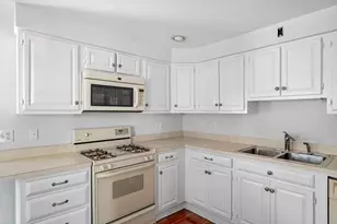 1068 Main St, Wakefield, MA 01880 - Photo 14