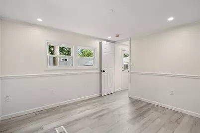 12 Chesapeake Rd, Holbrook, MA 02343 - Photo 6
