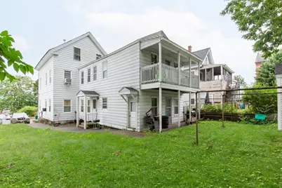 21 Myrtle St, Lowell, MA 01850 - Photo 14