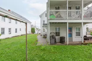 21 Myrtle St, Lowell, MA 01850 - Photo 16
